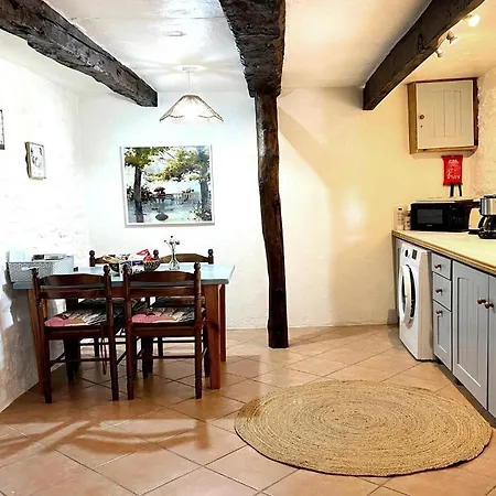 Pet Friendly Home In Jouqueviel Casa vacanze *