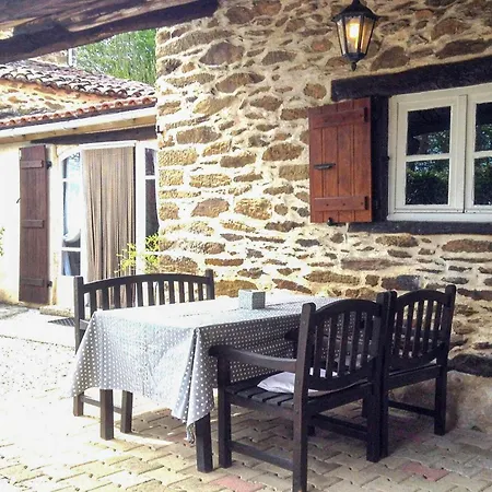 Casa vacanze Pet Friendly Home In Jouqueviel *
