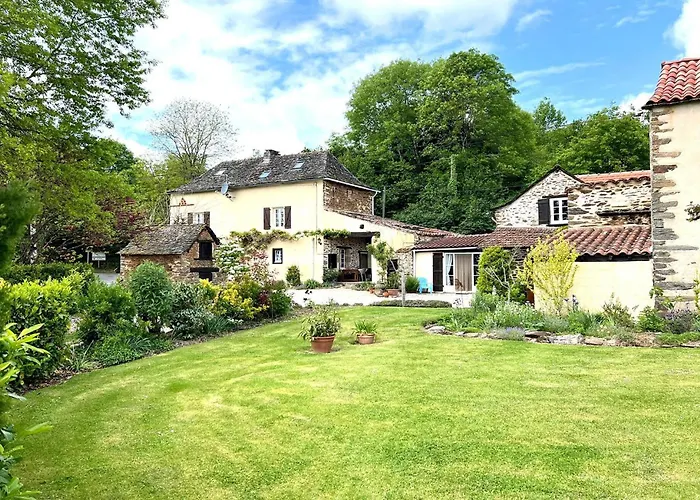 Lovely In With Swimming Pool *