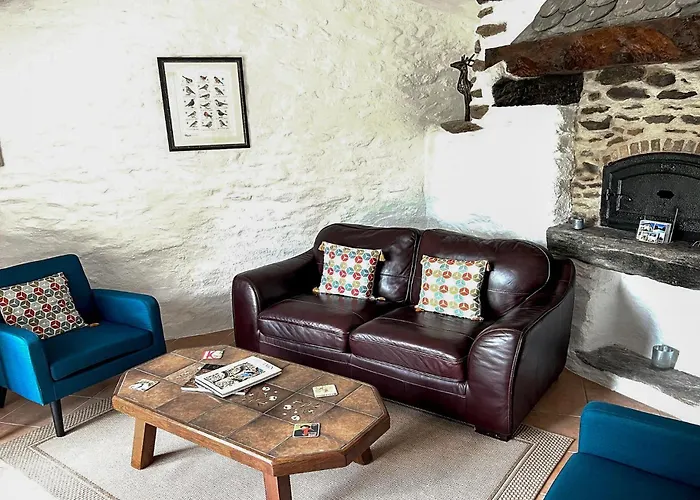 Lovely In With Swimming Pool بيت للعطل