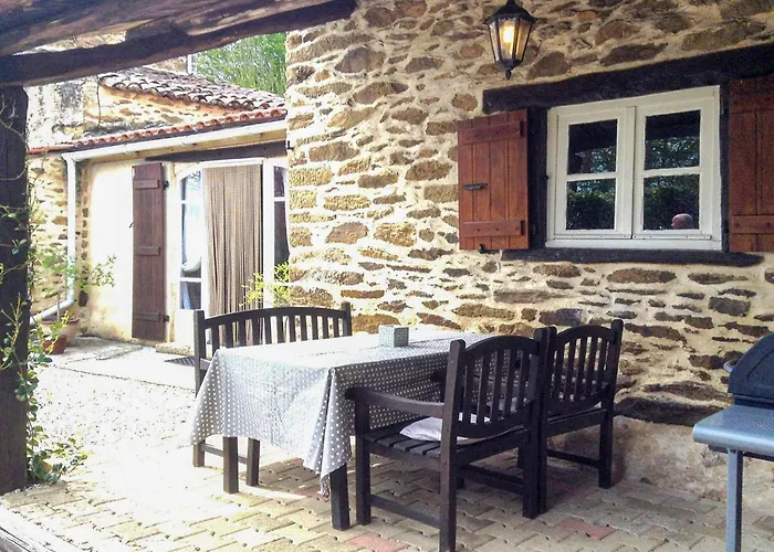 Casa vacanze Lovely In With Swimming Pool *